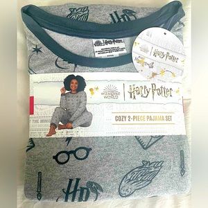NWT Harry Potter Cozy 2-Piece Stretch Fleece Pajama Set